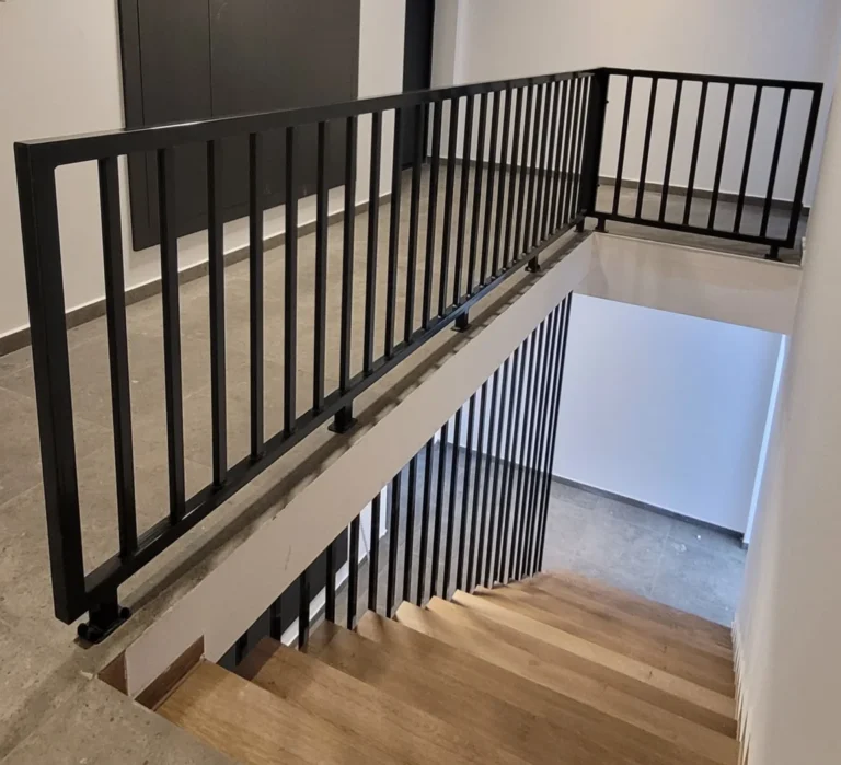 Balustrada interioara casa scarii